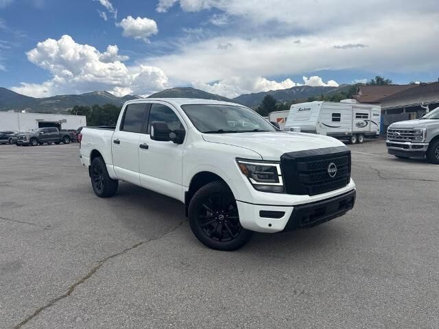 2023 Nissan Titan SV