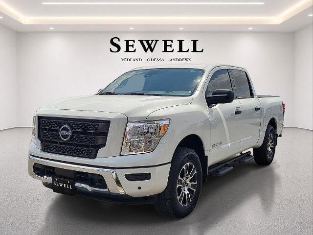 2024 Nissan Titan SV — photo 1 of 26
