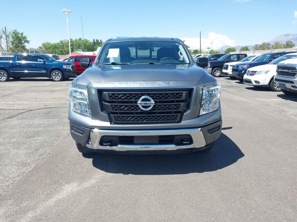 2021 Nissan Titan SV — photo 1 of 1