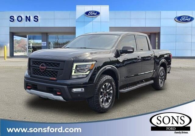 2023 Nissan Titan PRO-4X — photo 1 of 26