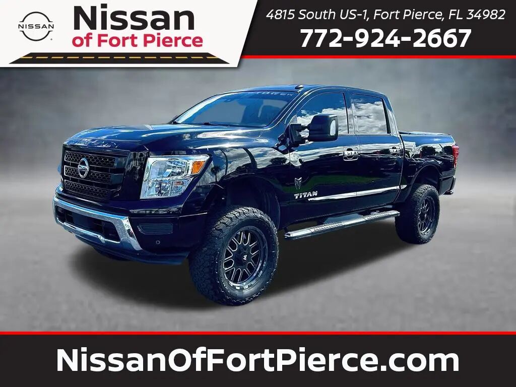 2021 Nissan Titan SV — photo 1 of 13