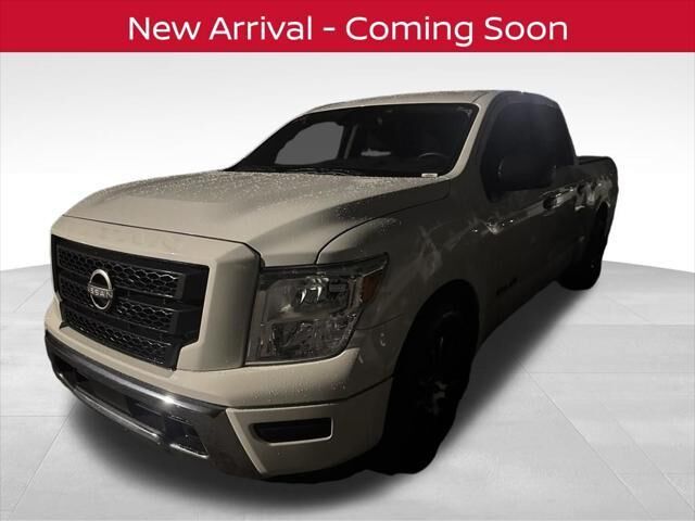 2023 Nissan Titan S — photo 1 of 16