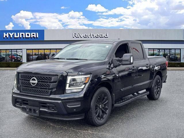 2024 Nissan Titan SV