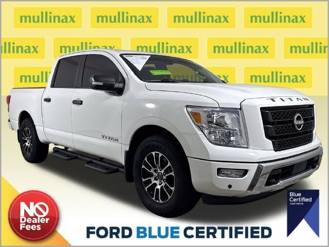 2023 Nissan Titan SV — photo 1 of 13