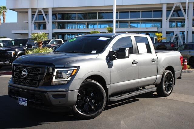2024 Nissan Titan SV