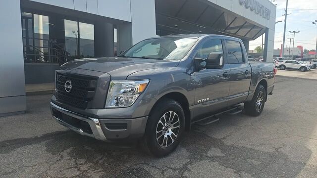 2024 Nissan Titan SV