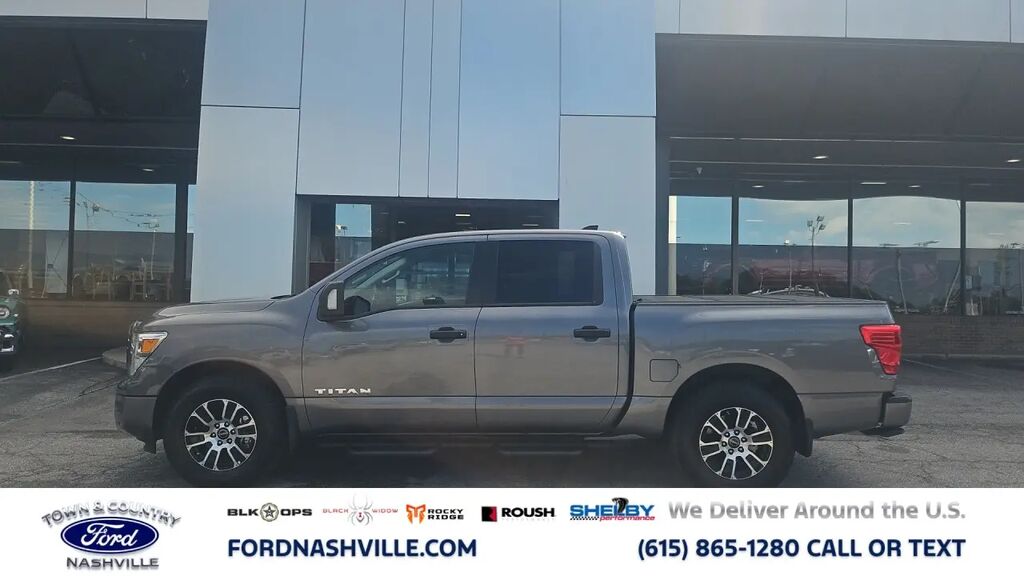 2024 Nissan Titan SV — photo 1 of 13