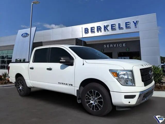 2020 Nissan Titan SV