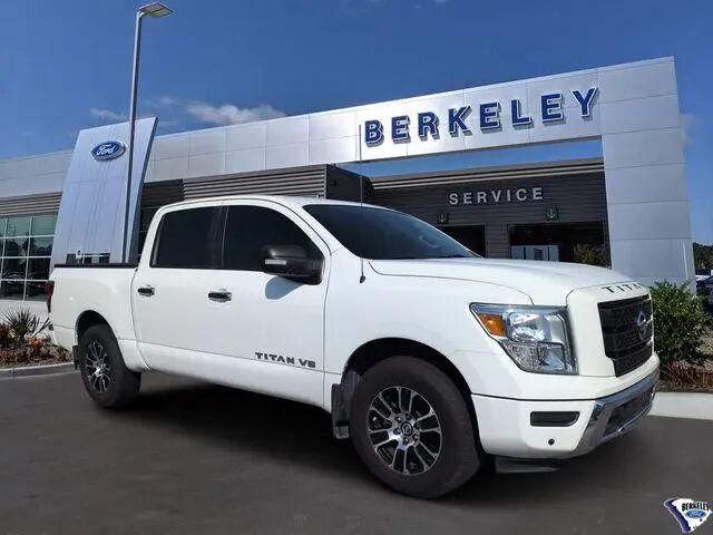 2020 Nissan Titan SV