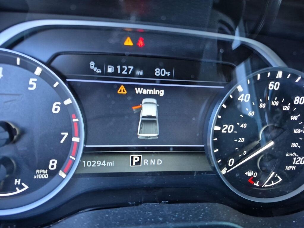 2024 Nissan Titan SV — photo 1 of 13