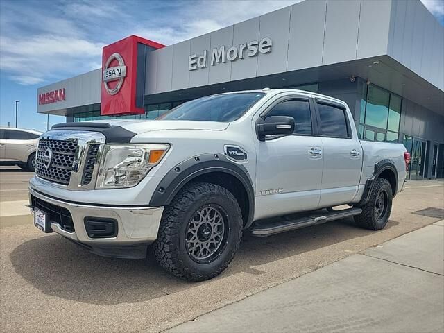 2017 Nissan Titan SV