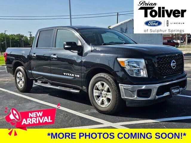 2019 Nissan Titan S — photo 1 of 1