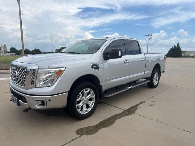 2019 Nissan Titan XD S — photo 1 of 13