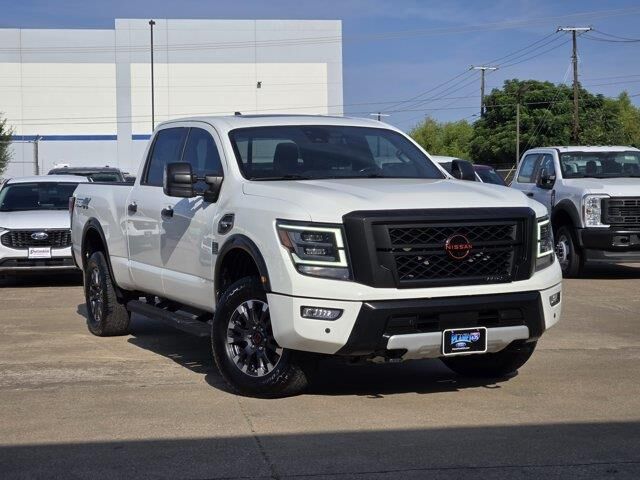 2023 Nissan Titan XD PRO-4X — photo 1 of 33