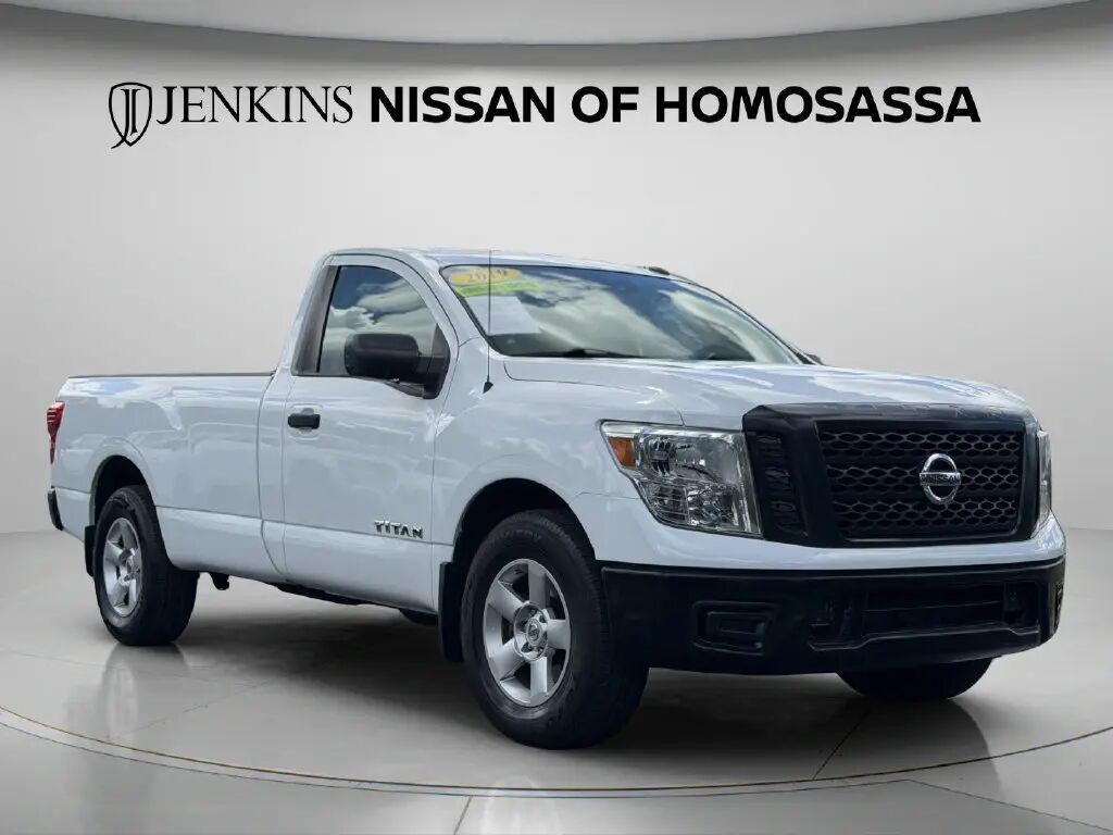 2019 Nissan Titan S — photo 1 of 13