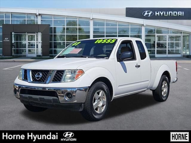 2007 Nissan Frontier SE — photo 1 of 13