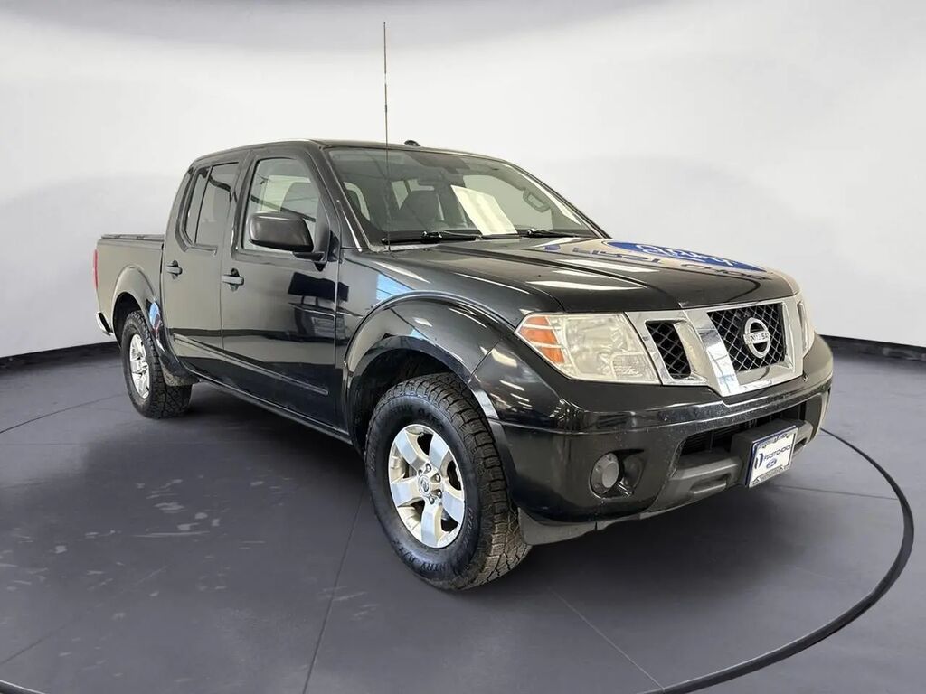 2013 Nissan Frontier SV — photo 1 of 13