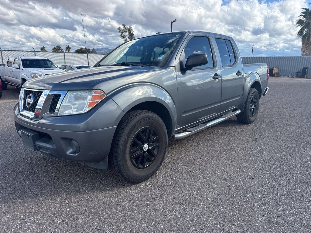 2017 Nissan Frontier SV — photo 1 of 9