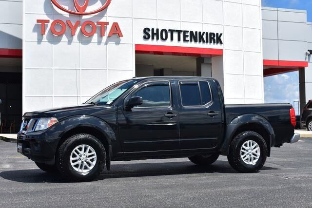 2016 Nissan Frontier SV — photo 1 of 13