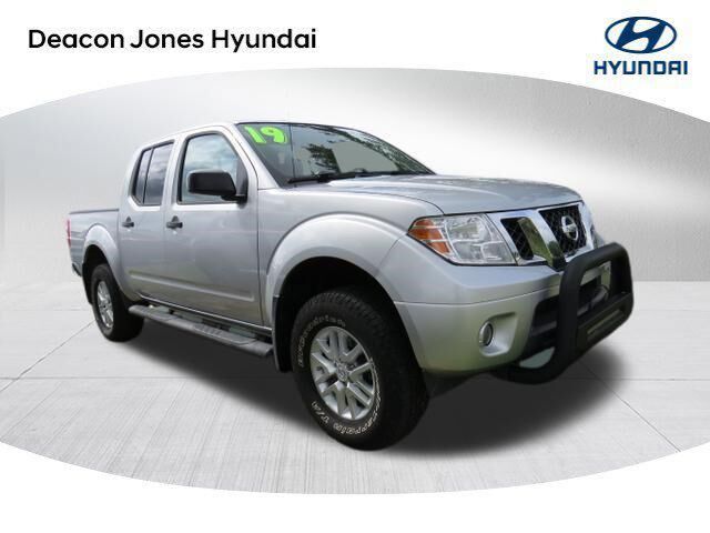 2019 Nissan Frontier SV — photo 1 of 7