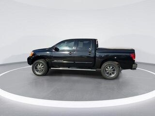 2012 Nissan Titan SV