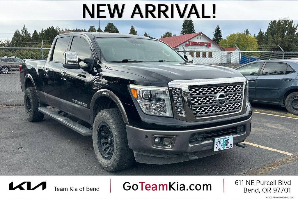 2017 Nissan Titan XD Platinum Reserve — photo 1 of 4