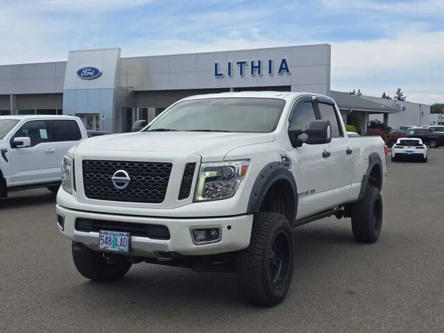 2017 Nissan Titan XD PRO-4X — photo 1 of 13