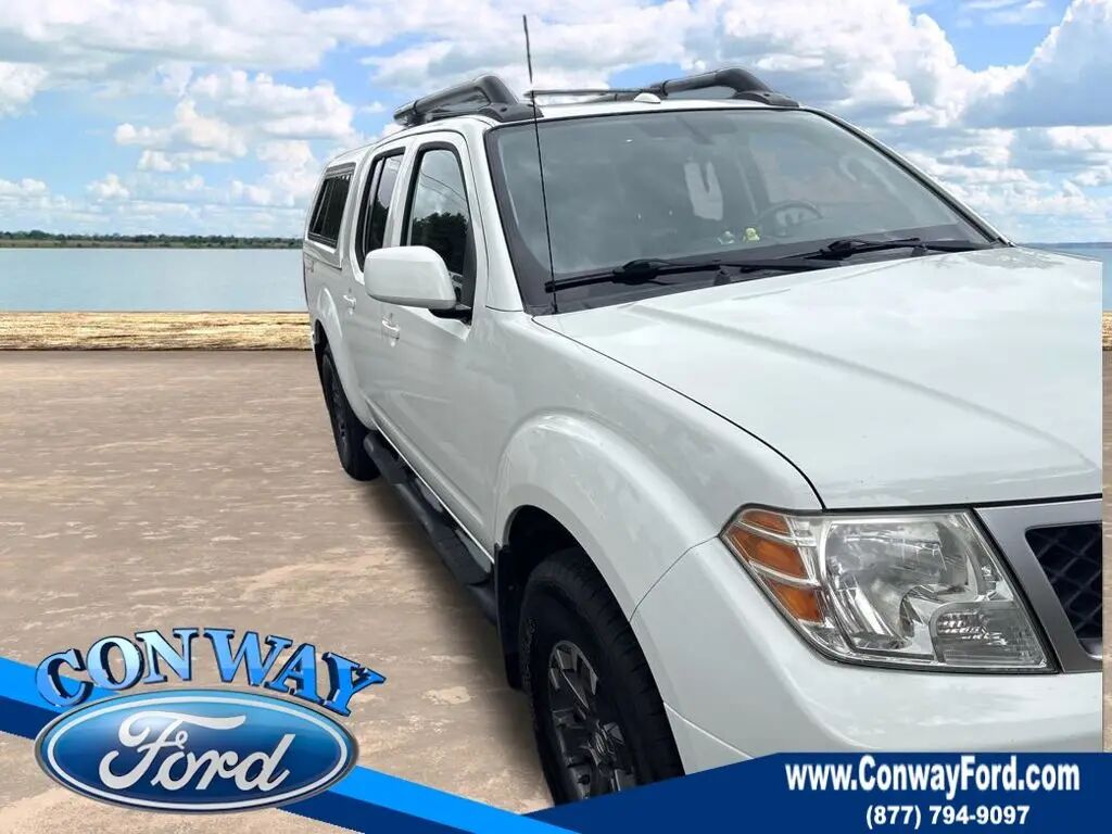 2017 Nissan Frontier PRO-4X — photo 1 of 21