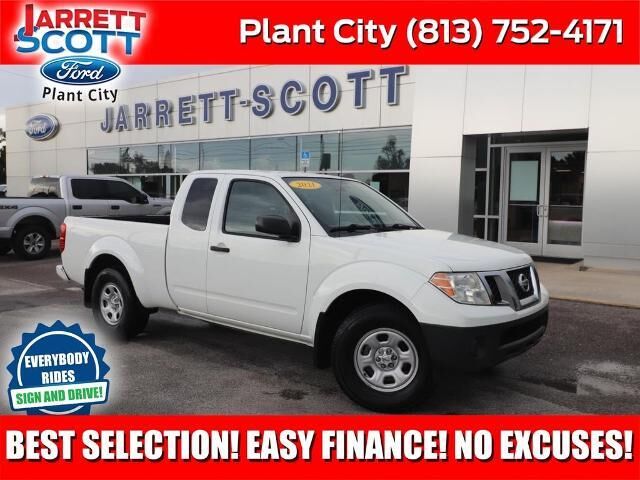 2021 Nissan Frontier S — photo 1 of 13