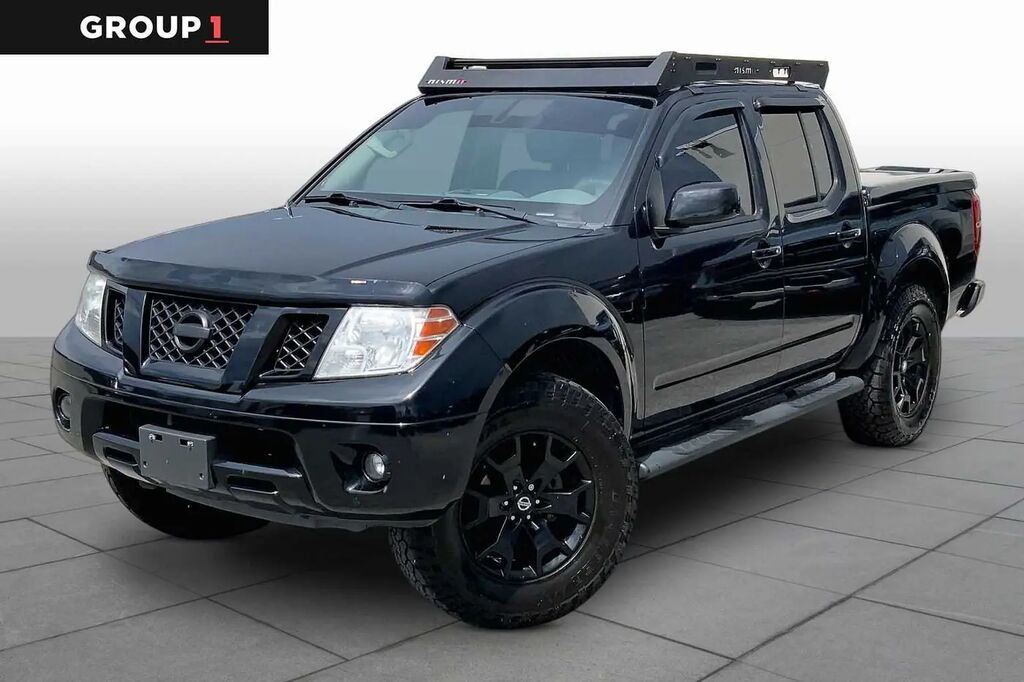 2020 Nissan Frontier SV — photo 1 of 12