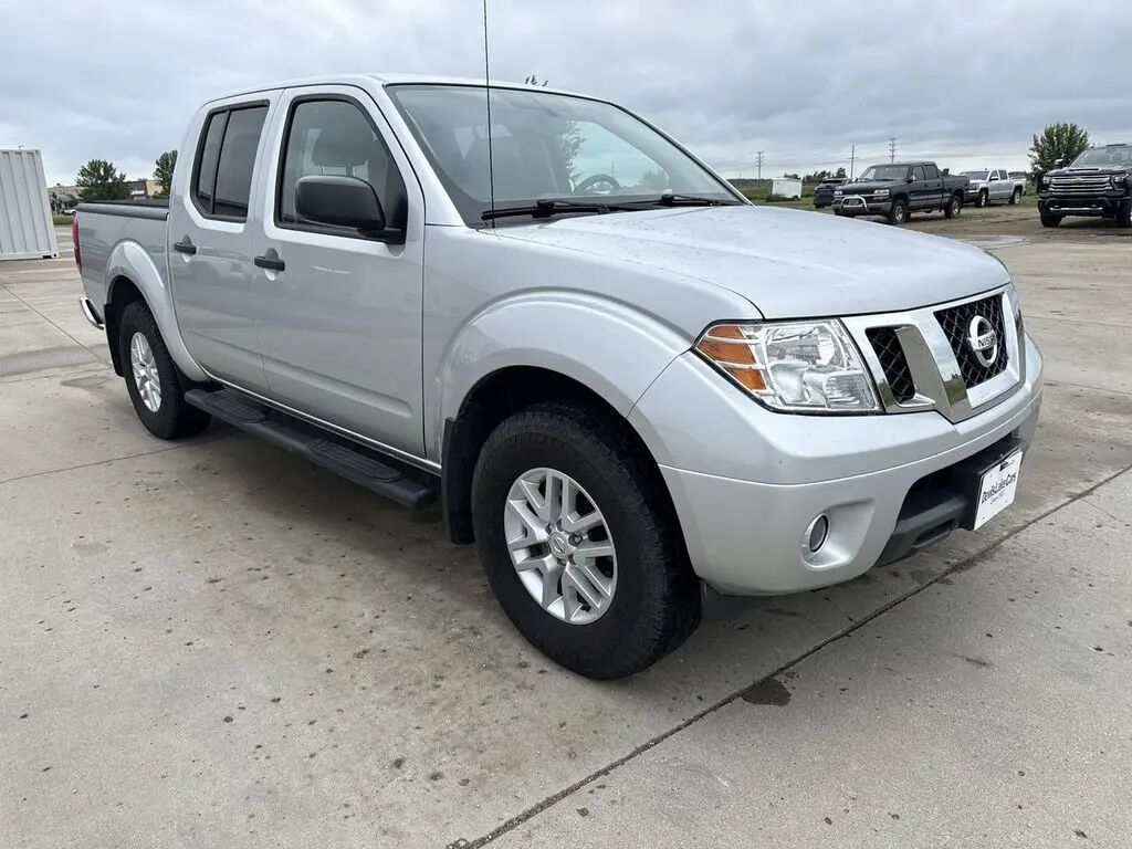 2021 Nissan Frontier S — photo 1 of 12