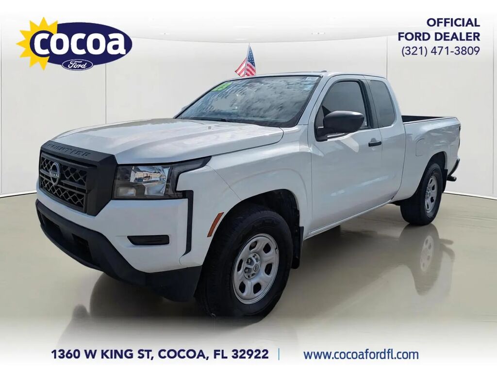 2023 Nissan Frontier S — photo 1 of 13