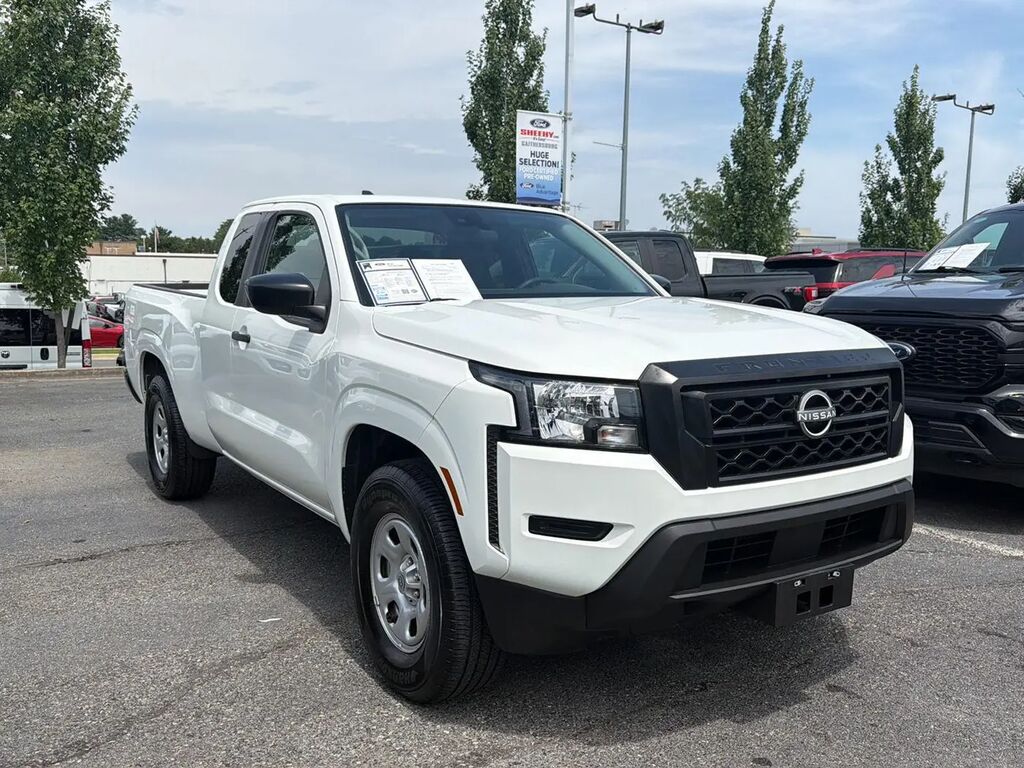 2024 Nissan Frontier S — photo 1 of 34
