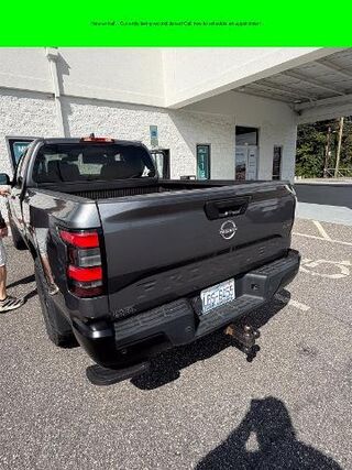 2022 Nissan Frontier S