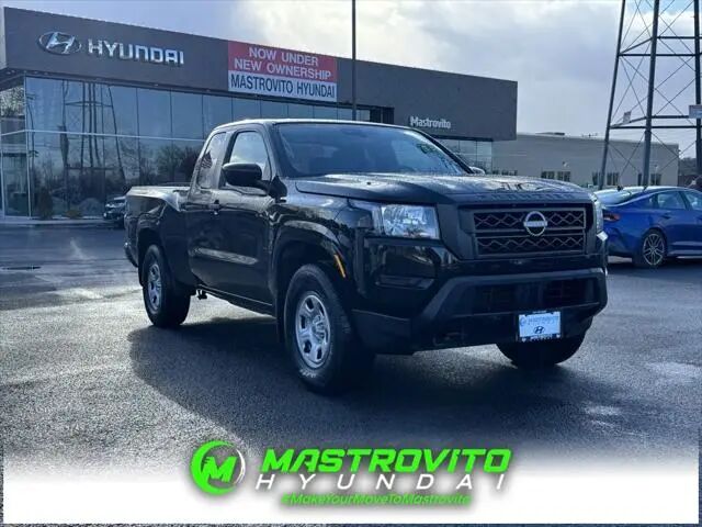 2023 Nissan Frontier S — photo 1 of 26