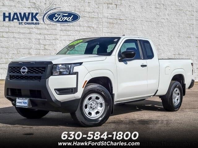 2025 Nissan Frontier S — photo 1 of 13