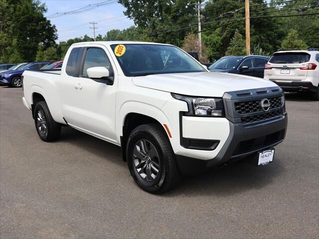 2025 Nissan Frontier S — photo 1 of 2