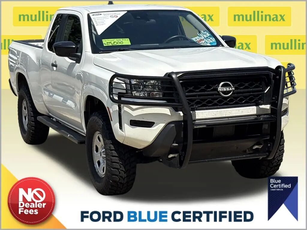 2022 Nissan Frontier S — photo 1 of 20