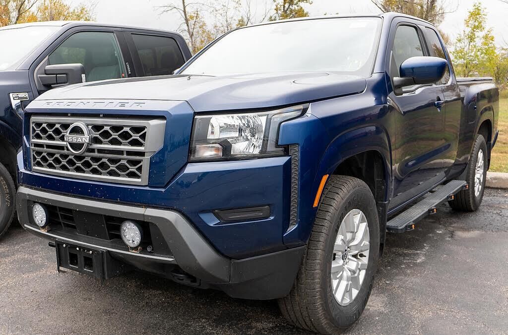 2022 Nissan Frontier SV — photo 1 of 1