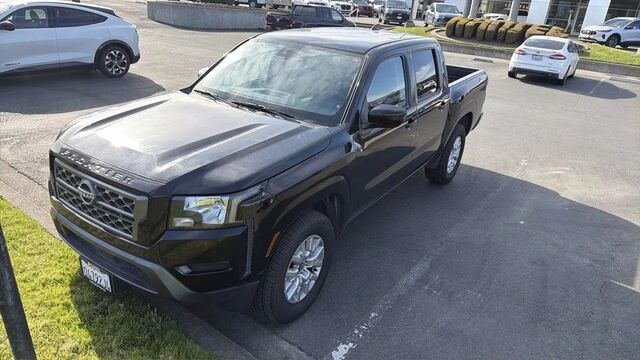2022 Nissan Frontier SV