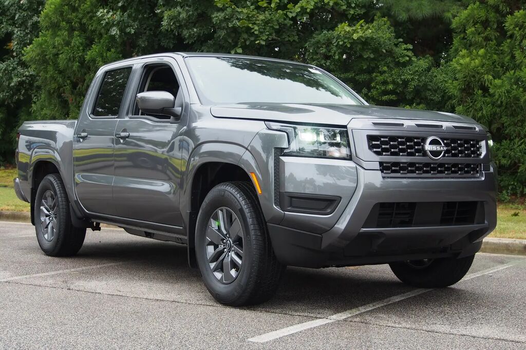 2026 Nissan Frontier S — photo 1 of 13