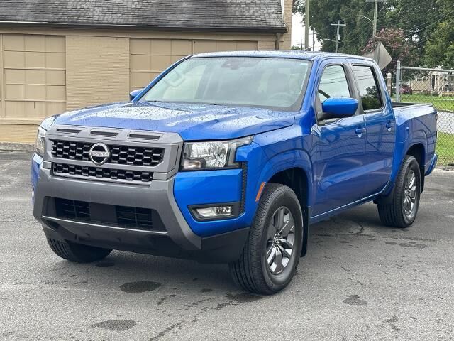 2025 Nissan Frontier S — photo 1 of 13