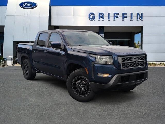 2022 Nissan Frontier S — photo 1 of 13