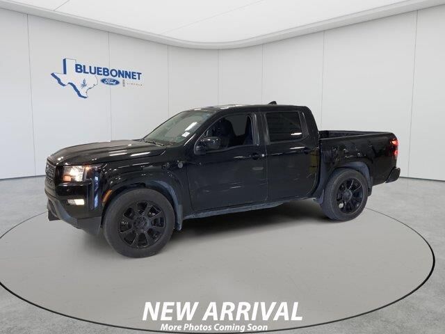 2022 Nissan Frontier S — photo 1 of 26