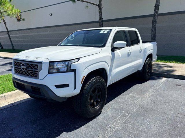2022 Nissan Frontier SV