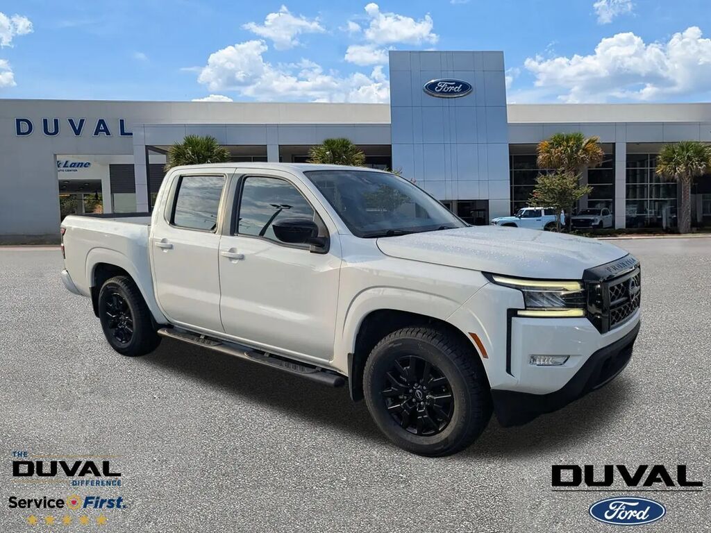 2023 Nissan Frontier S — photo 1 of 24