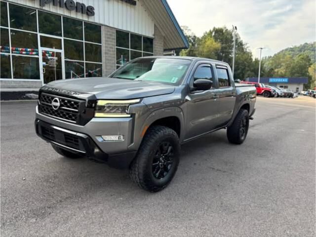 2023 Nissan Frontier SV
