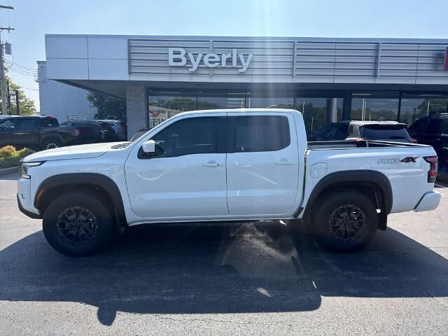 2024 Nissan Frontier PRO-4X — photo 1 of 26