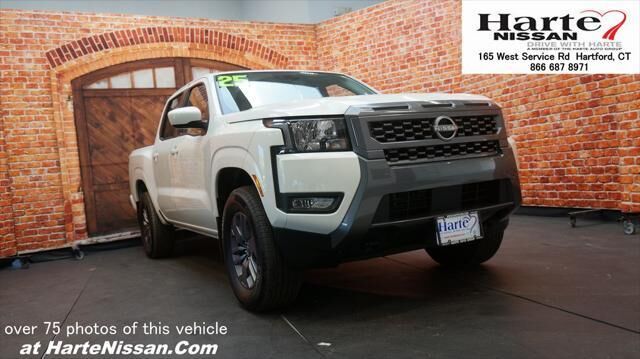 2025 Nissan Frontier S — photo 1 of 26