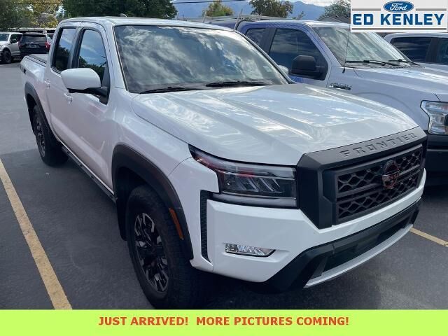 2022 Nissan Frontier PRO-4X — photo 1 of 4